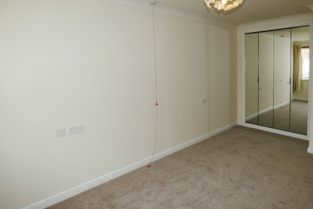 Flat for sale in Penny Court, Rosy Cross, Tamworth