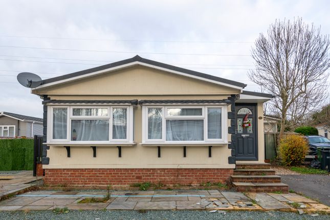 1-bed caravan on 12, Cambridge Lodge Park Bonehurst Road, Horley, £135,000