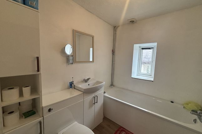 11, Towy Terrace, Llandeilo photo 5