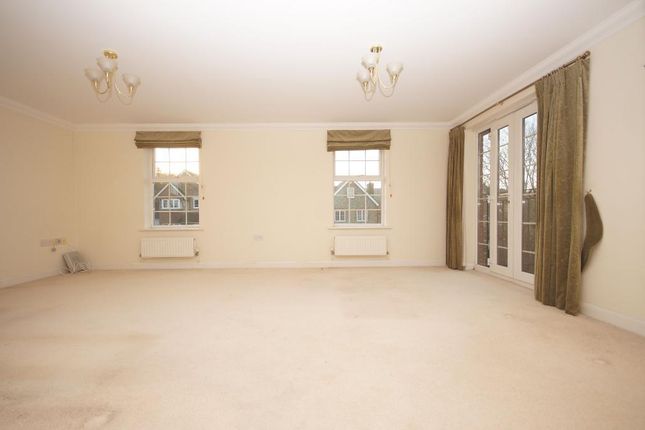 Flat for sale in Wheat House, Goring Court, Steyning, West Sussex