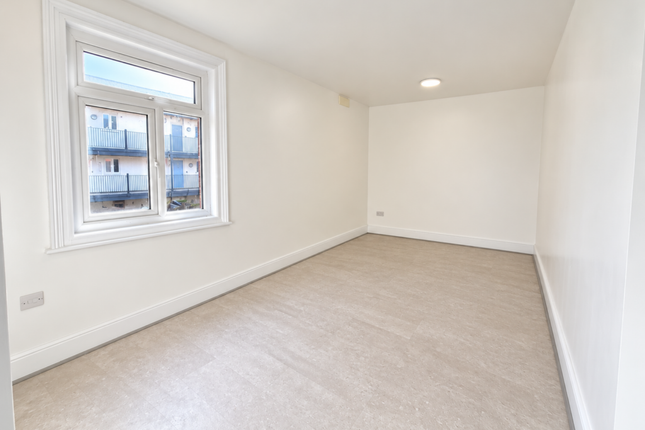 99, Knighton Field Road West, Leicester photo 4