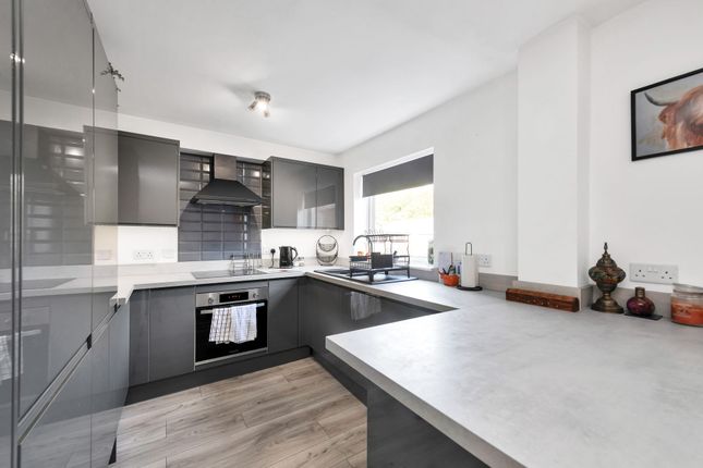 86 Burns Road, Royston photo 2