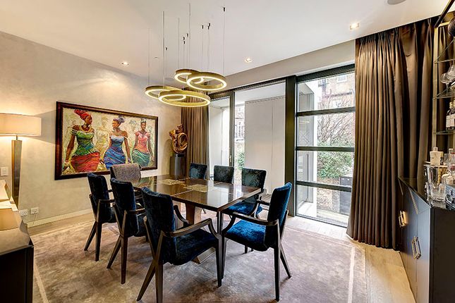 Town house for sale in Pond Place, London