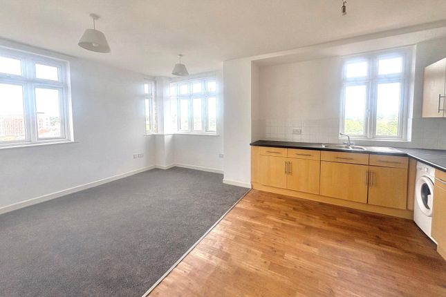 Flat 44, Alexander House, 50, Station Road, Hampshire photo 2