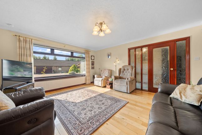 17, Bonnyview Gardens, Bonnybridge photo 3