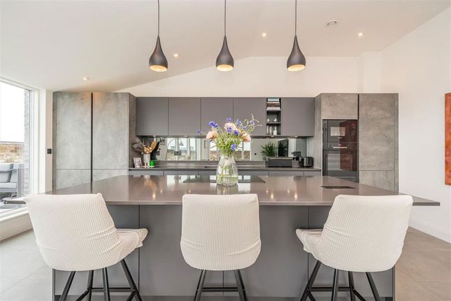 Flat 1102  Valegro House, 114, Norman Road, LONDON photo 4