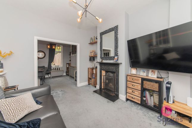 138 Long Lane, London photo 3