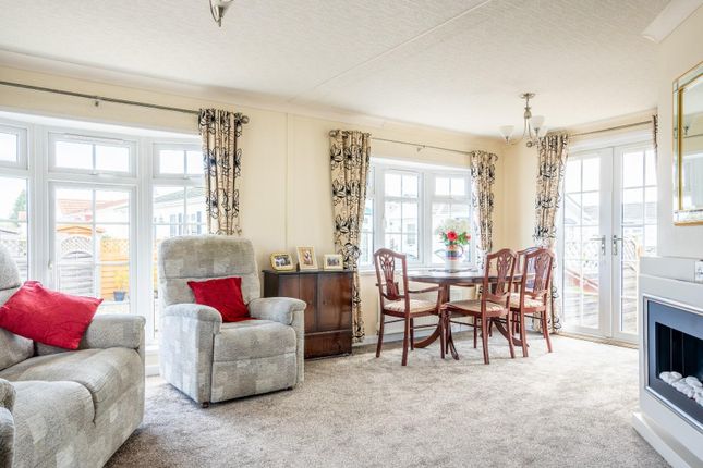 13, Swanlow Drive, York photo 2