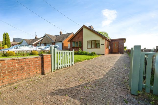 Thumbnail Detached bungalow for sale in Barlings Lane, Langworth, Lincoln