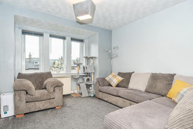 12, Clifton Place, Pudsey photo 2