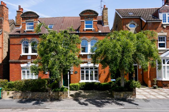 Semi-detached house for sale in Sheen Park, Richmond