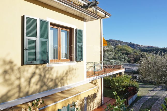 Apartment for sale in Via Brigata 46, Lerici, La Spezia, Liguria, Italy