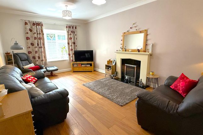 1, Westhill Close, Birmingham photo 2