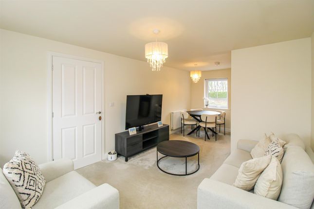 60, Chidswell Lane, Dewsbury photo 3