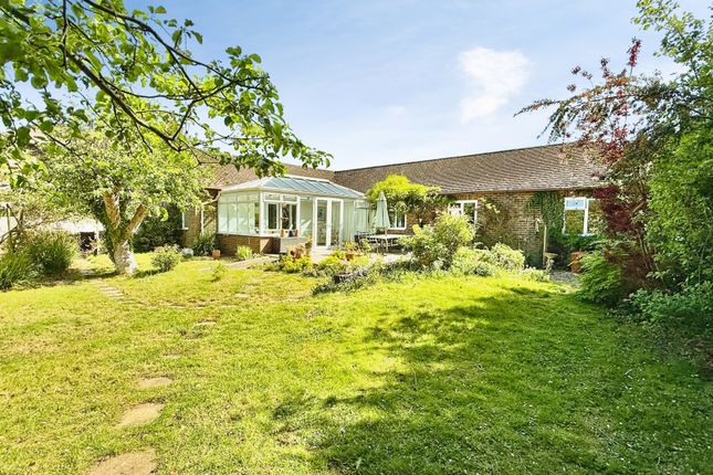 4, Hobs Acre, West Sussex photo 3