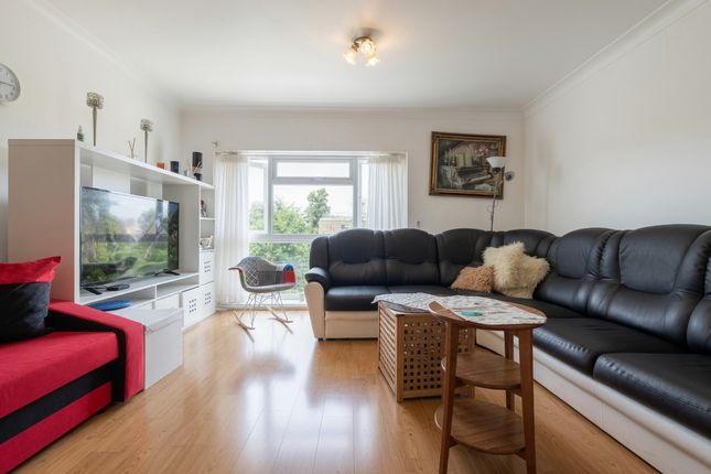 60, Lodge Close, Canons Drive, Edgware photo 3