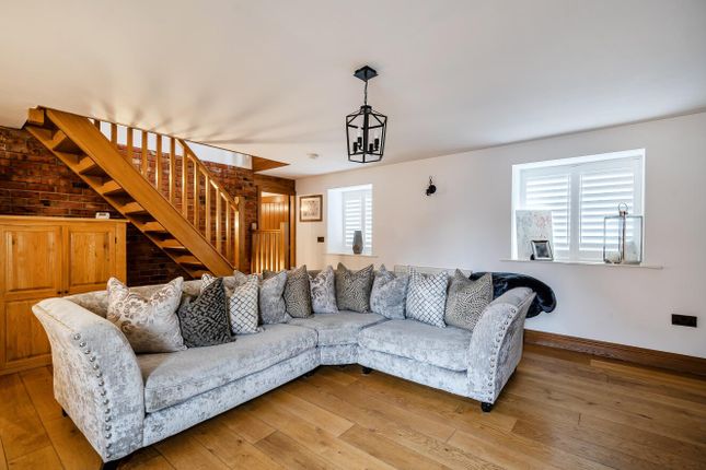 'The Barn', 3, Chestnut Gardens, Sherburn in Elmet photo 3