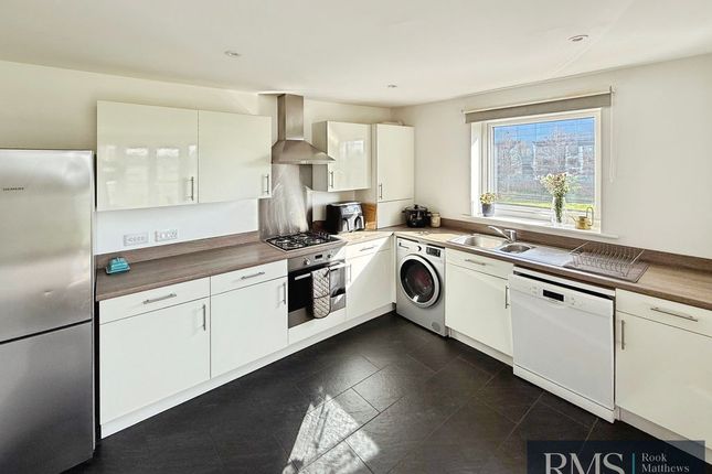35, Willowbay Drive, Newcastle Upon Tyne photo 3