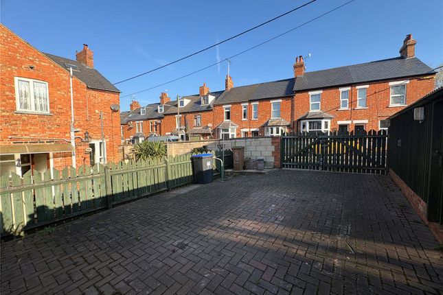 47, Percy Road, WOODFORD HALSE photo 2