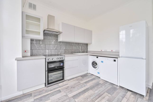 Flat for sale in Caldwell Street, Oval, London