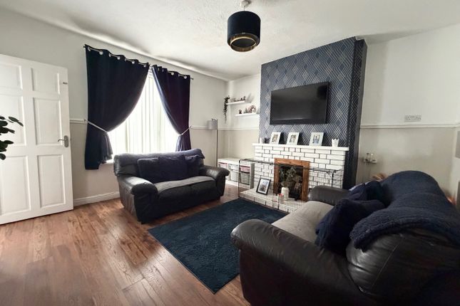 151, Burton-on-Trent photo 3