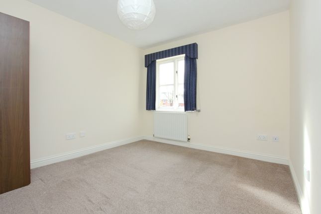 Flat for sale in Vestry Close, Andover