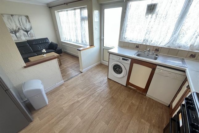 29, Egginton Road, Brighton photo 3