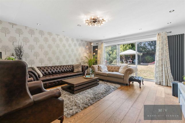 1, Lyndhurst Close, Croydon photo 4