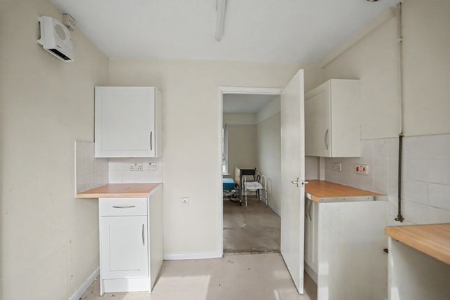 67, Kent photo 3