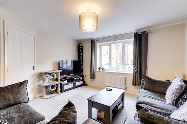31 Lewis Crescent, Nottingham photo 2