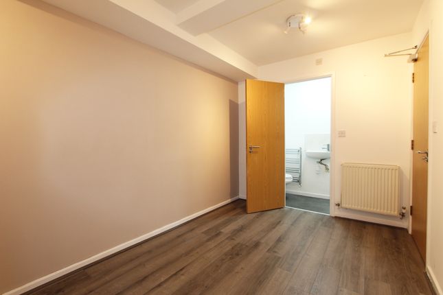 Thumbnail Studio to rent in Tanworth Close, London