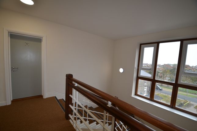 2 Bed Flat To Rent In Deneside House Great Yarmouth Nr30 Zoopla