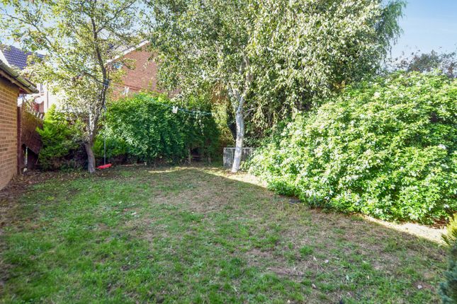 19, Caversham Avenue, Shoeburyness photo 2