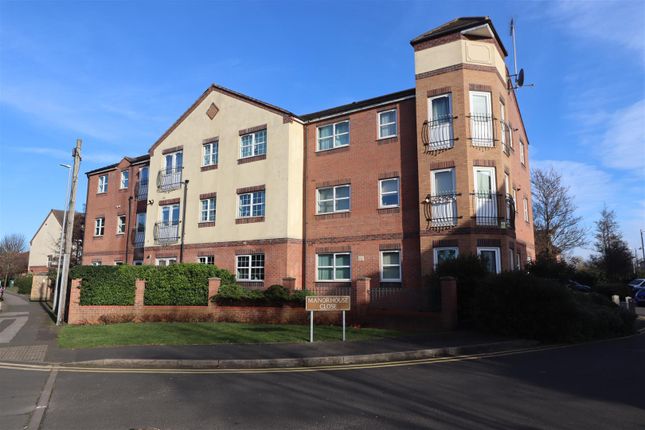 Flat for sale in Manorhouse Close, Walsall