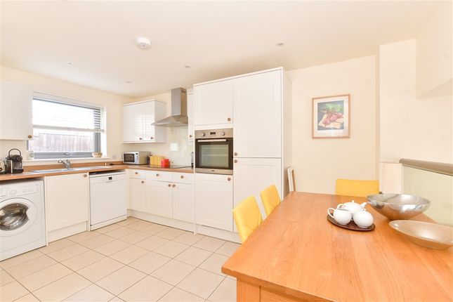 Kitchen/ Dining Area