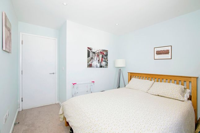 Flat for sale in Pentire Crescent, Newquay, Cornwall