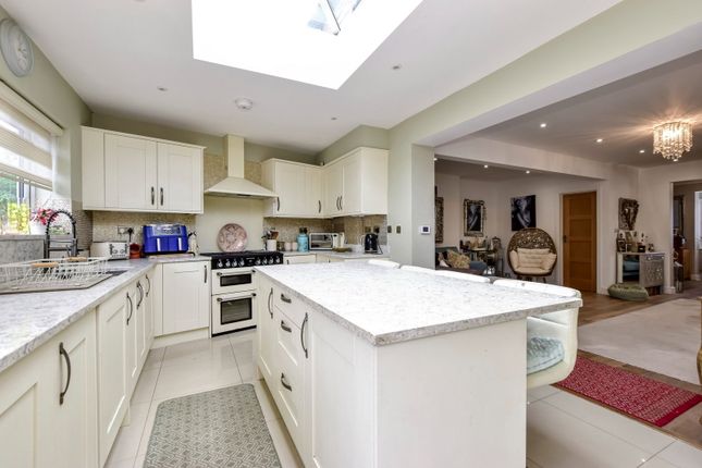 Appledore Avenue, Ruislip photo 2