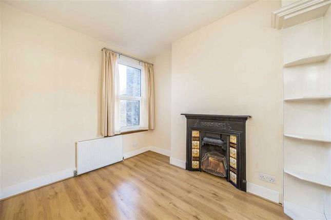 196B, Cavendish Road, London photo 3