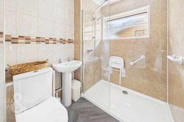 48 Brooke Avenue, Great Yarmouth photo 4