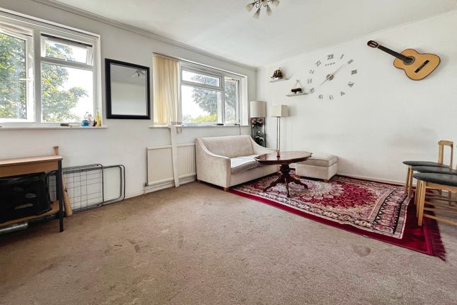 2, Leaholme Gardens, Berkshire photo 2