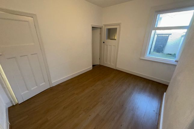 2, Arrowe View, Upton photo 5