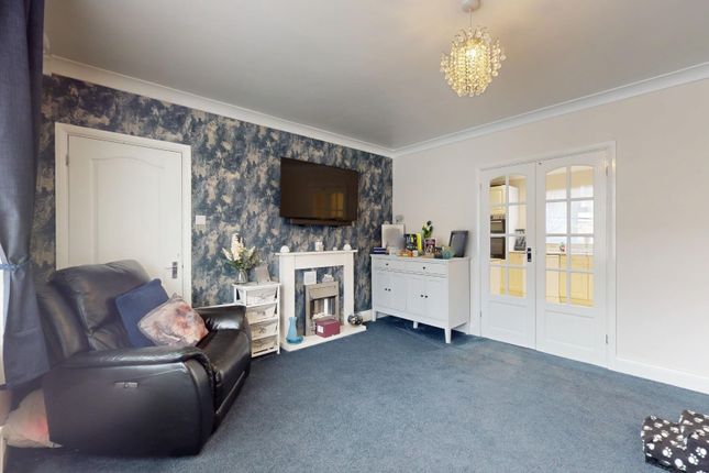 49, Milroy Avenue, Gravesend photo 2