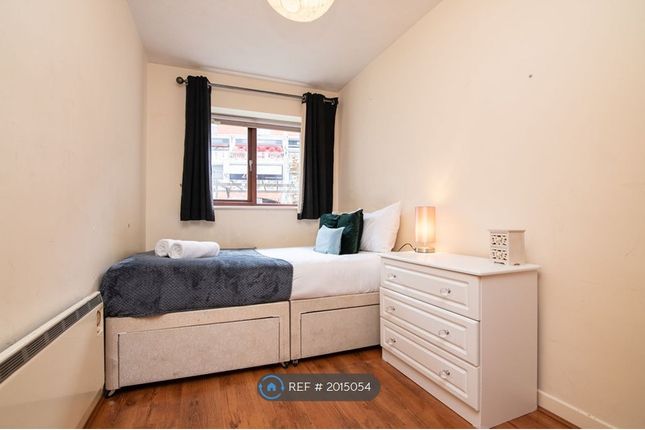 Flat to rent in Kings Court, Birmingham