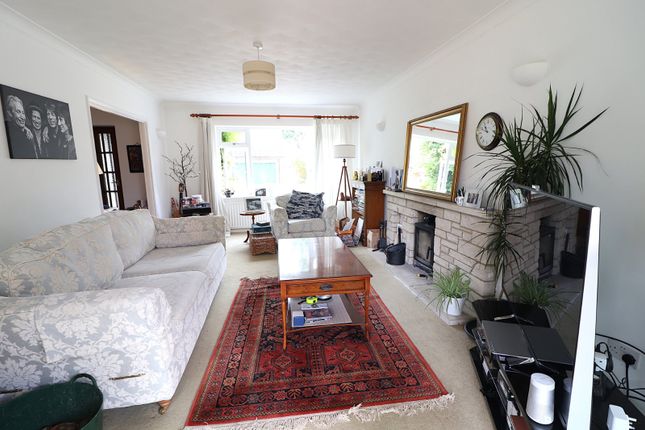 10, Chestnut Walk, Hertfordshire photo 4