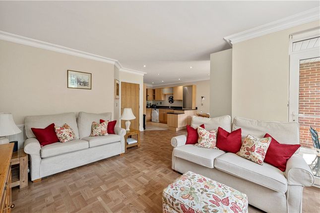 3 Powell House, 96, Wimbledon Hill Road, London photo 2
