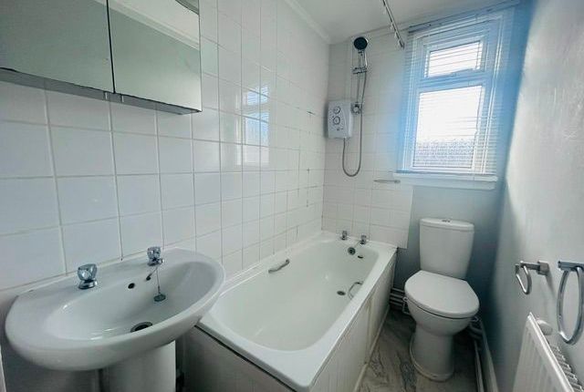 42b John Street, Porthcawl photo 5
