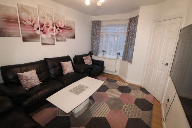 Thumbnail Terraced house to rent in Fredora Avenue, Hayes
