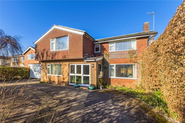 Thumbnail Detached house for sale in The Avenue, Dunstable, Bedfordshire