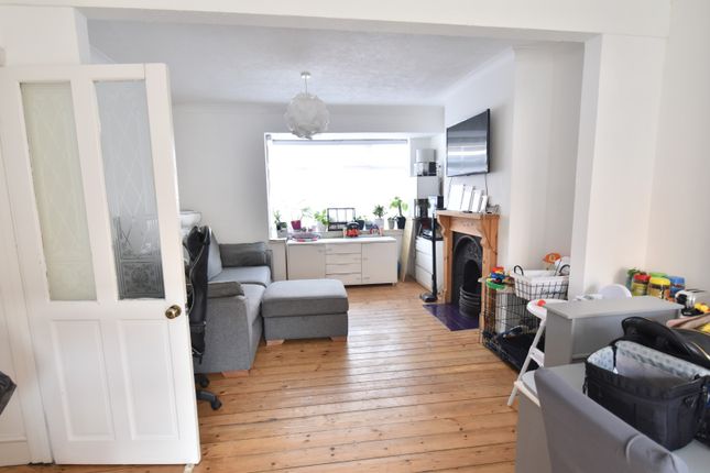 22, St. Aubyns Road, Fishersgate photo 5