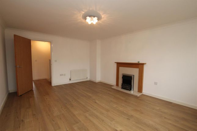 Town house for sale in The Medway, Ely